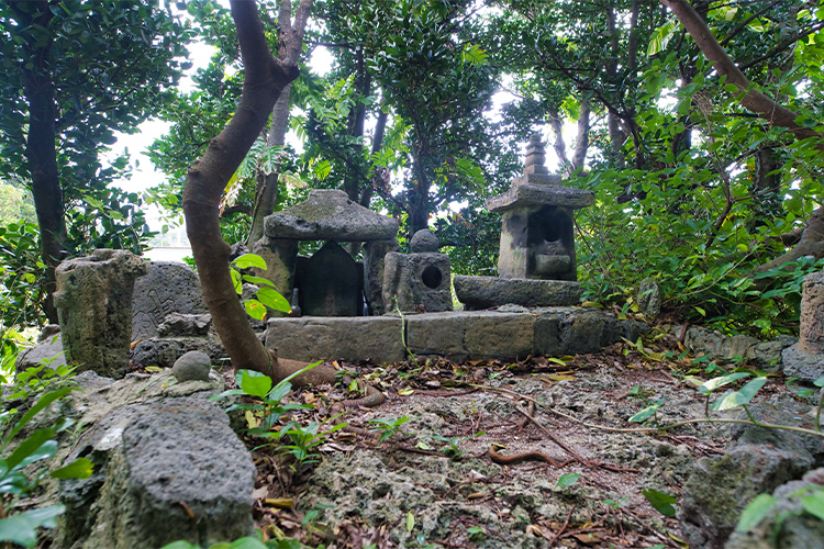 寺山の遺跡